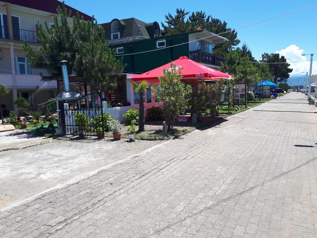Отель Kobuleti Lalima House Экстерьер фото