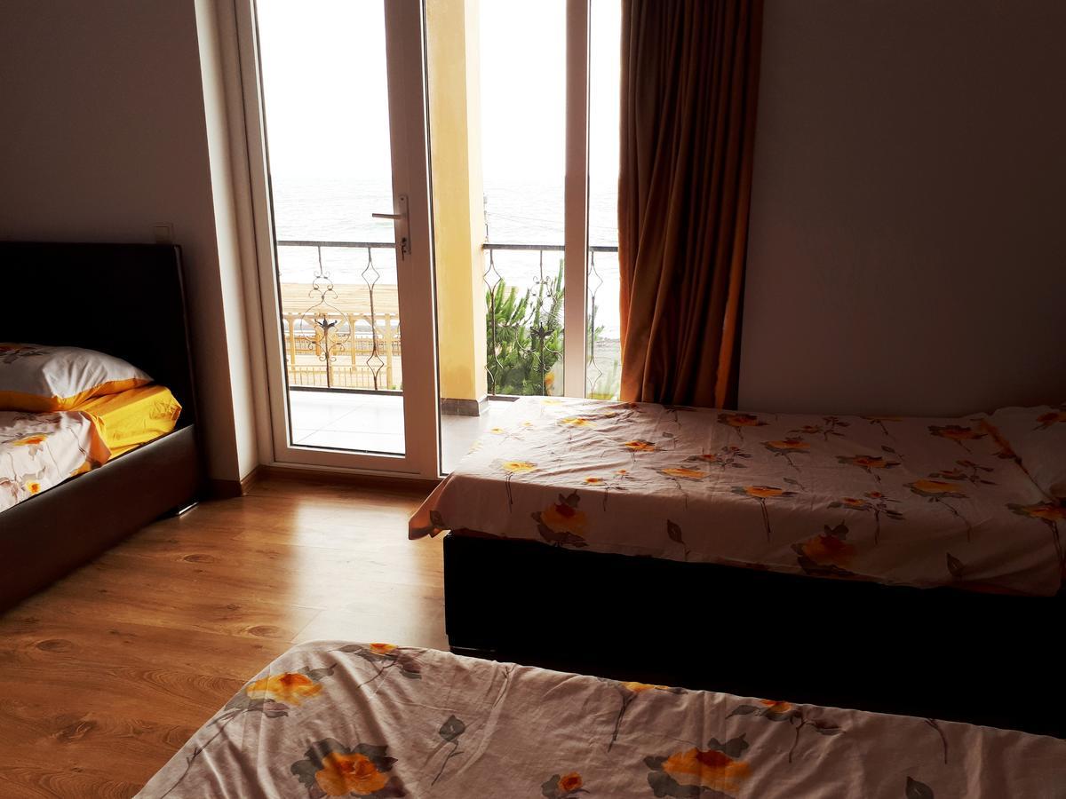 Отель Kobuleti Lalima House Экстерьер фото